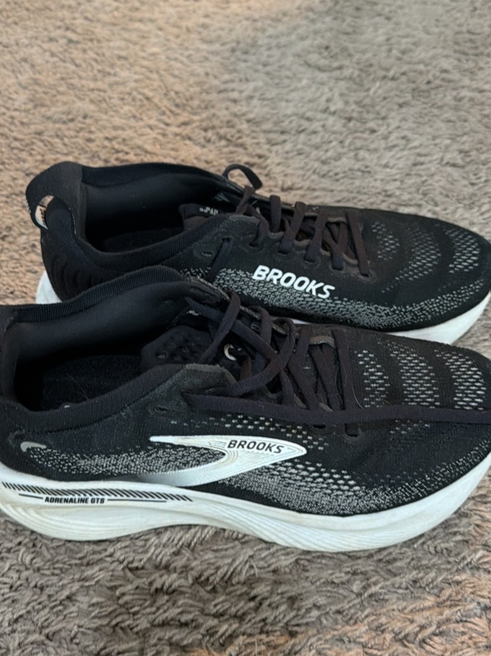 Brooks Black and White Women’s Adrenaline Running Shoes 9 wide